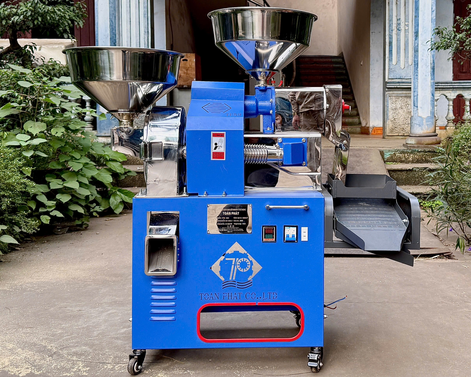 Máy xát nghiền 2 tác dụng TF59 lọc sạn